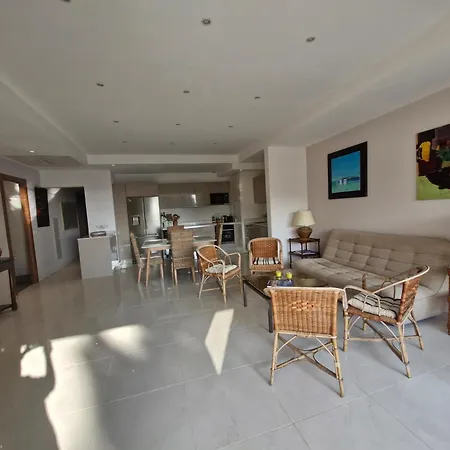 Grand 3 Quartier Pinede Juan